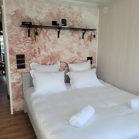 Reve Flottant Pour Amoureux Houseboat Black Et White Sauna * LʼIsle-Adam