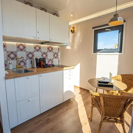 Bateau-hôtel Reve Flottant Pour Amoureux Houseboat Black Et White Sauna LʼIsle-Adam