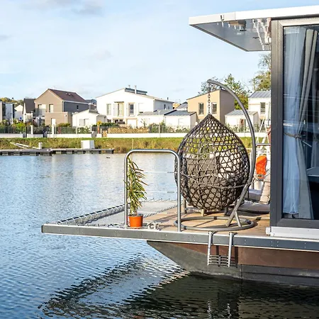 Bateau-hôtel Reve Flottant Pour Amoureux Houseboat Black Et White Sauna