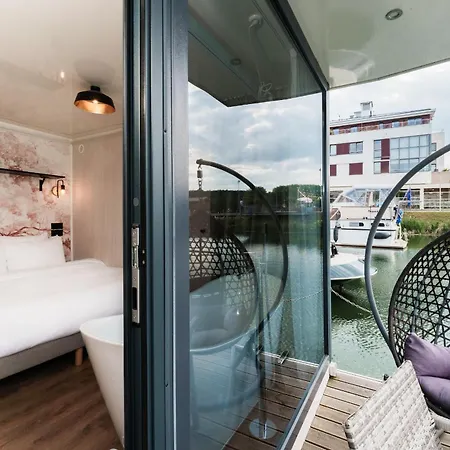 Båthotell L'escale Royale Adam Port - Oise LʼIsle-Adam